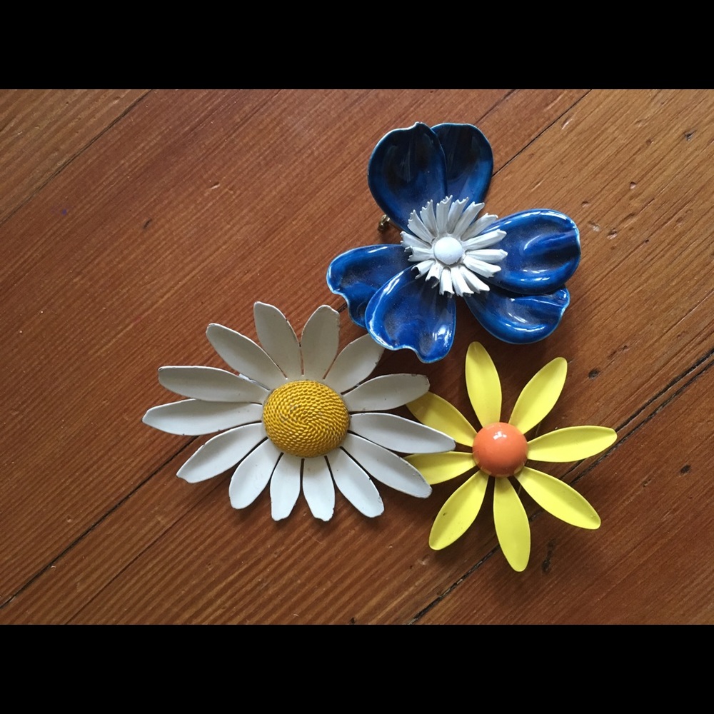 Vintage enamel pin lot